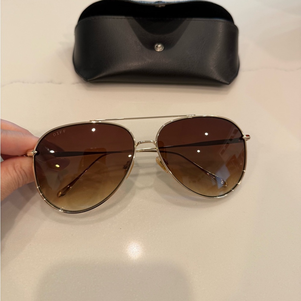 DIFF Oversized Aviator Sunglasses with gold/Brown !